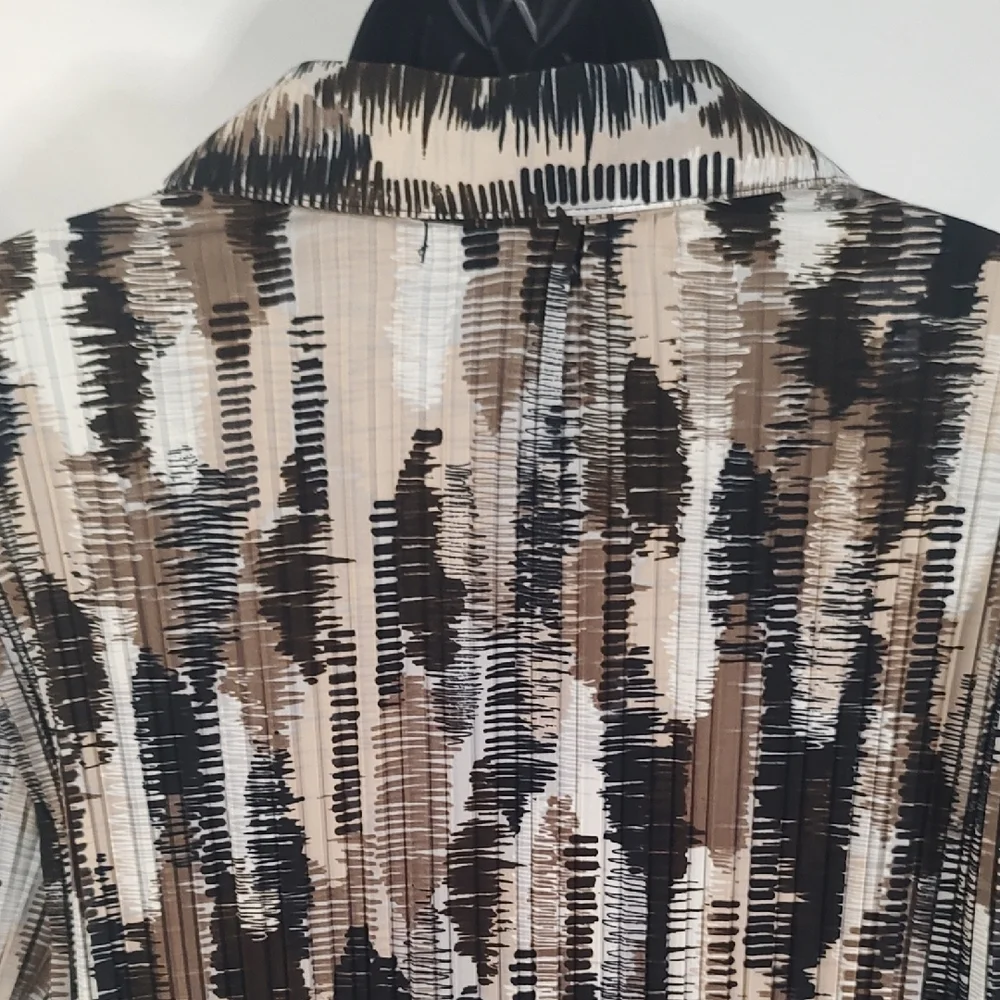 Laura Scott Brown and Black Button Down Shirt - Picture 8 of 11